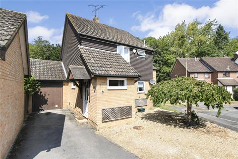 12 Nursery Close, Hook, RG27 9QX