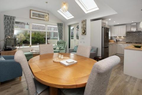 14 Coryton Close, Dawlish, EX7 9DT