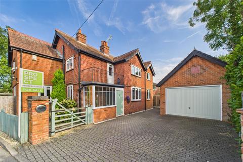 14 The Square, Spencers Wood, Reading, RG7 1BS