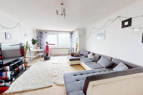 2 bedroom flat for sale, Braemore Court, Kingsway, Hove, BN3