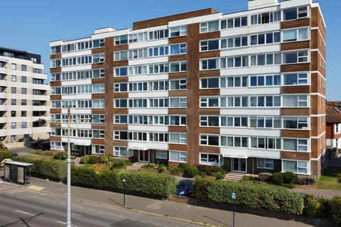 2 bedroom flat for sale, Braemore Court, Kingsway, Hove, BN3
