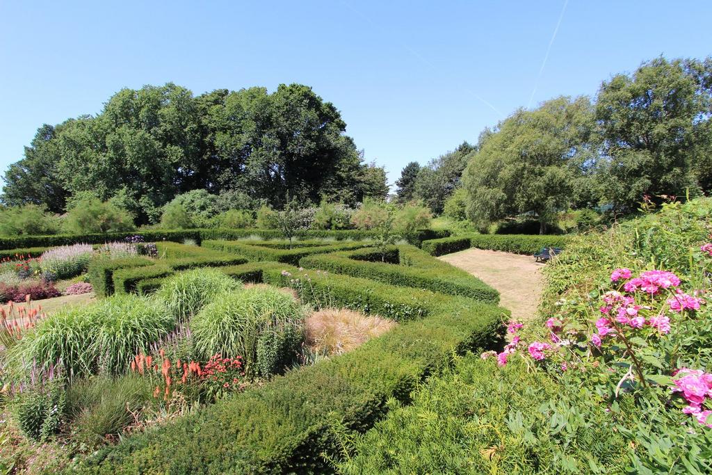 Dyke Park gardens inc Open Air Theatre