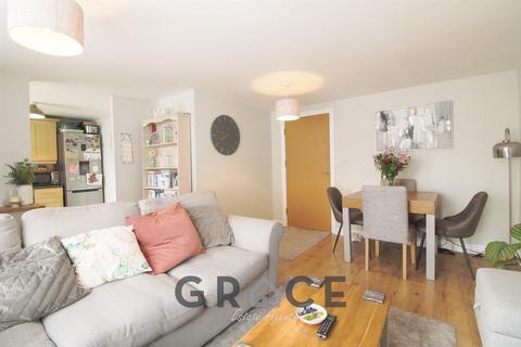 undefined, Holman Court, Ipswich