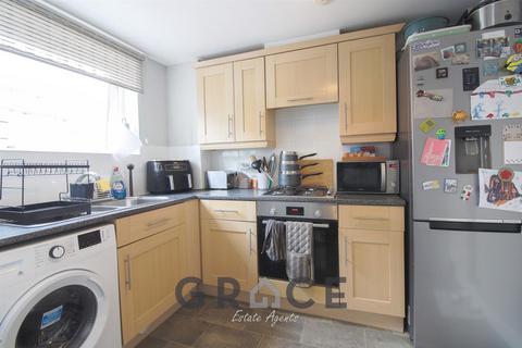 undefined, Holman Court, Ipswich