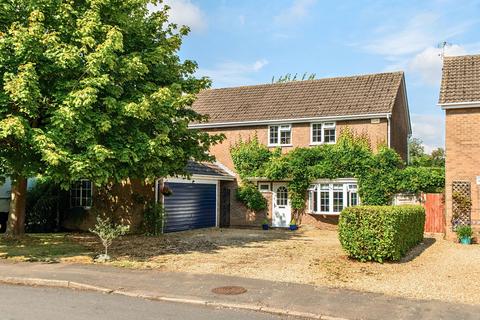 Harewood Close, Langham