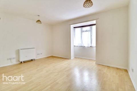 undefined, Cairo Road, London