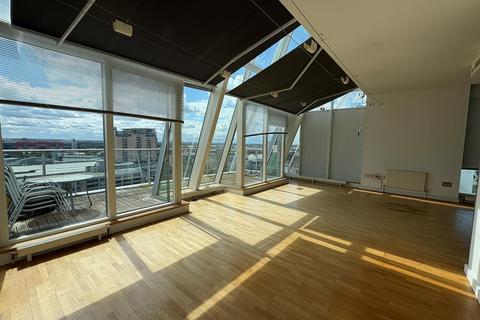 3 bedroom apartment for sale, NV Building, 98 The Quays, Salford Quays