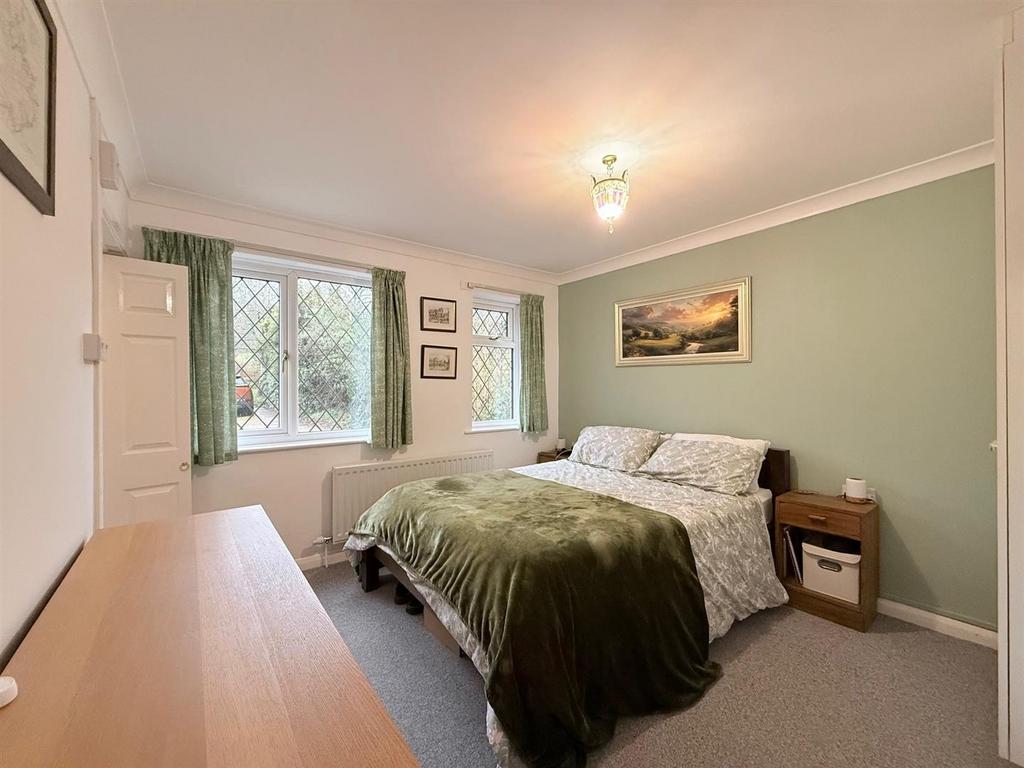 Bedroom (new).jpg