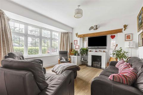 undefined, Elmfield Avenue, Teddington TW11
