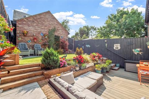 2 Fisherbridge Close, Preston, Weymouth, DT3 6TA