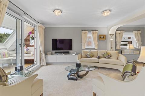 3 bedroom flat for sale, St. Johns Road, Meads, Eastbourne
