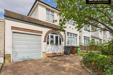 3 bedroom semi-detached house for sale, The Walk, Potters Bar