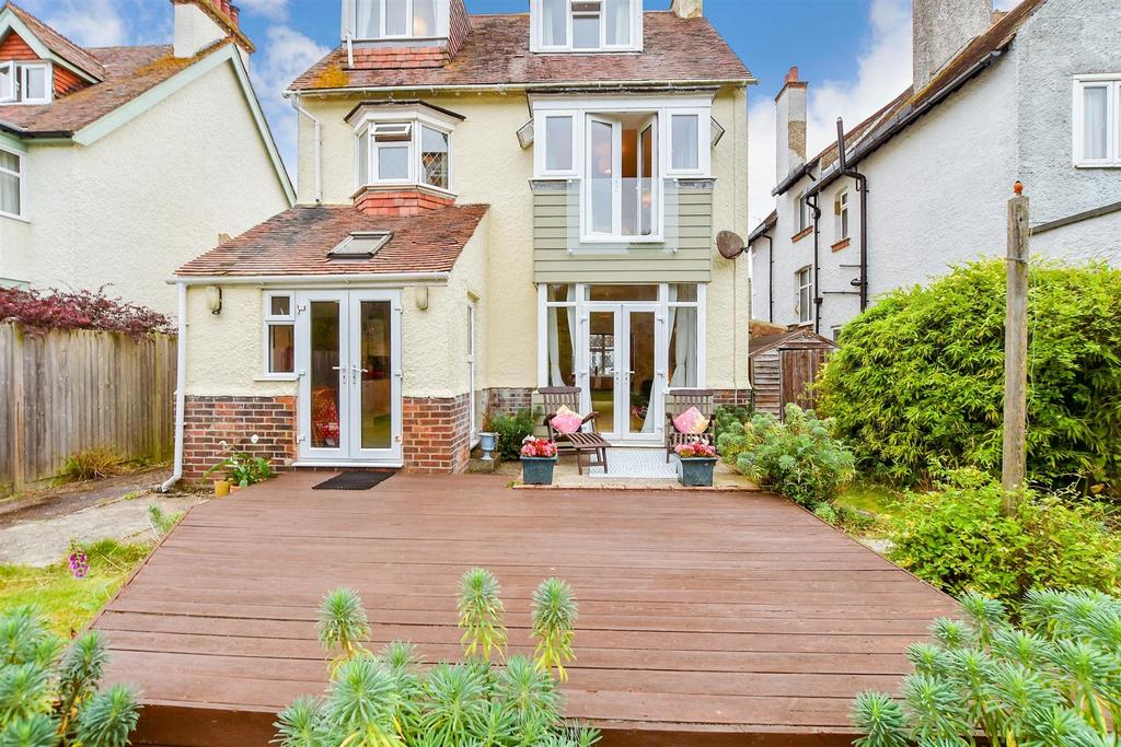 Patio / Decking