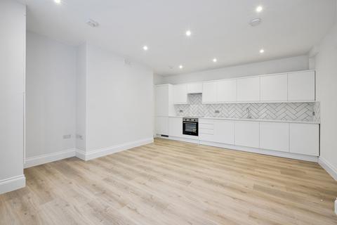 1 bedroom apartment to rent, The Gardens, East Dulwich London SE22