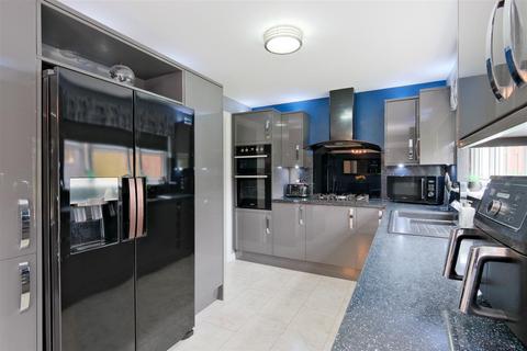 2 Ash Lane, Stonehouse, Larkhall, ML9 3RB