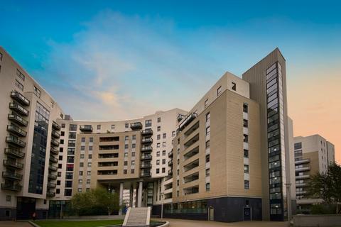 2 bedroom flat to rent, Gateway West, East Street, Leeds, West Yorkshire, LS9