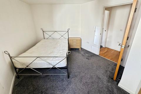 2 bedroom flat to rent, Gateway West, East Street, Leeds, West Yorkshire, LS9