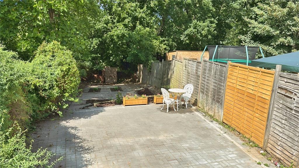 Garden/Parking