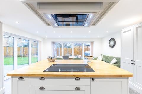 4 bedroom detached house for sale, Haywards Close, Deal, Kent, CT14
