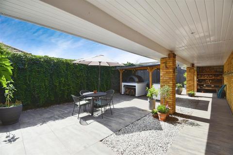 5 bedroom detached bungalow for sale, The Lunds, Kirk Ella, Hull