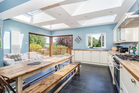 229 Chipstead Way, Banstead, SM7 3JN