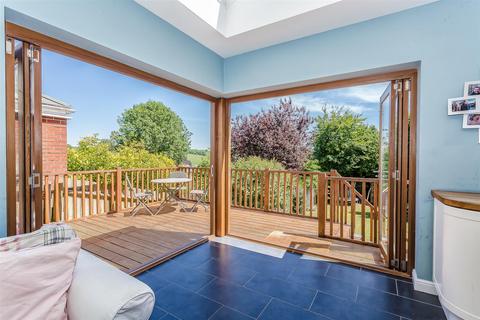 229 Chipstead Way, Banstead, SM7 3JN