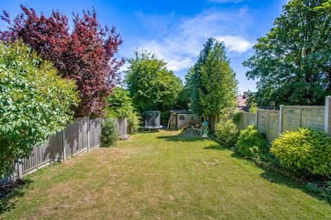 229 Chipstead Way, Banstead, SM7 3JN