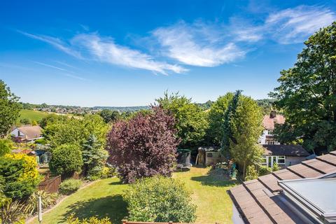 229 Chipstead Way, Banstead, SM7 3JN