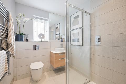 4 bedroom detached house for sale, Shelvers Way, Tadworth
