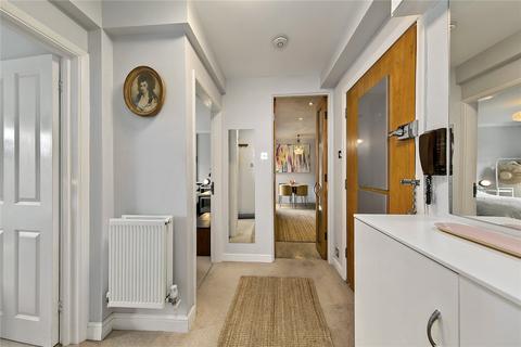 50 Gloucester Road, Richmond, TW9 3BX