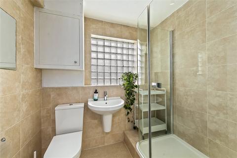 50 Gloucester Road, Richmond, TW9 3BX