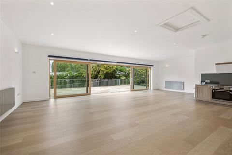 undefined, Fitzgeorge Avenue, New Malden