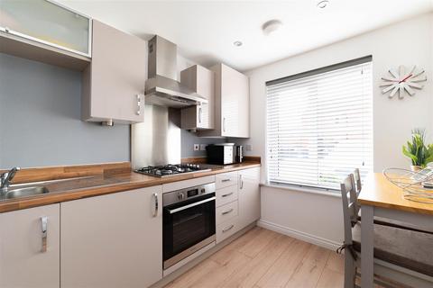 8 Llama Close, Leyland, PR25 3NT
