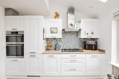 3 bedroom detached house for sale, Welldale Grove, Bilston