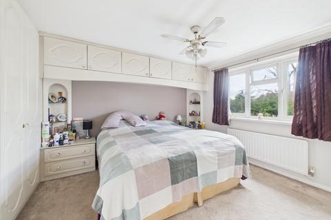 4 bedroom detached house for sale, Fienesgate, West Hunsbury, NN4 9XQ