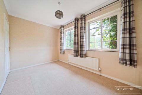 1 Pinecote Drive, Ascot, SL5 9PS