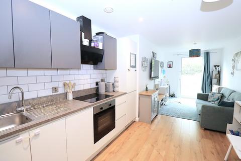 undefined, Farnborough Road, Farnborough GU14