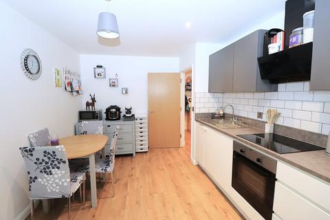 undefined, Farnborough Road, Farnborough GU14