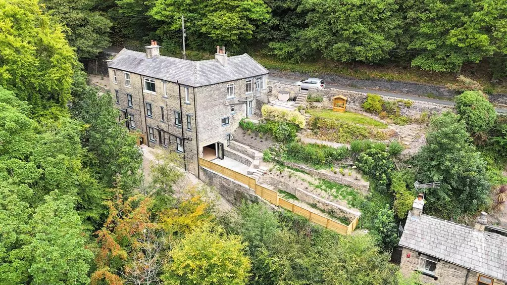 house on the hill ストライプの上下 qG3AgxsQ9PvdRvLRz7JBSA.jpg