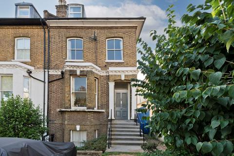 3 bedroom flat for sale, Askew Road, London W12