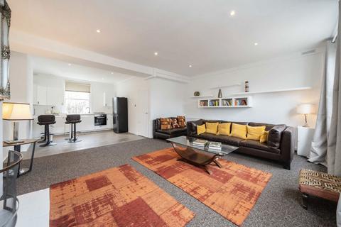 3 bedroom flat for sale, Askew Road, London W12