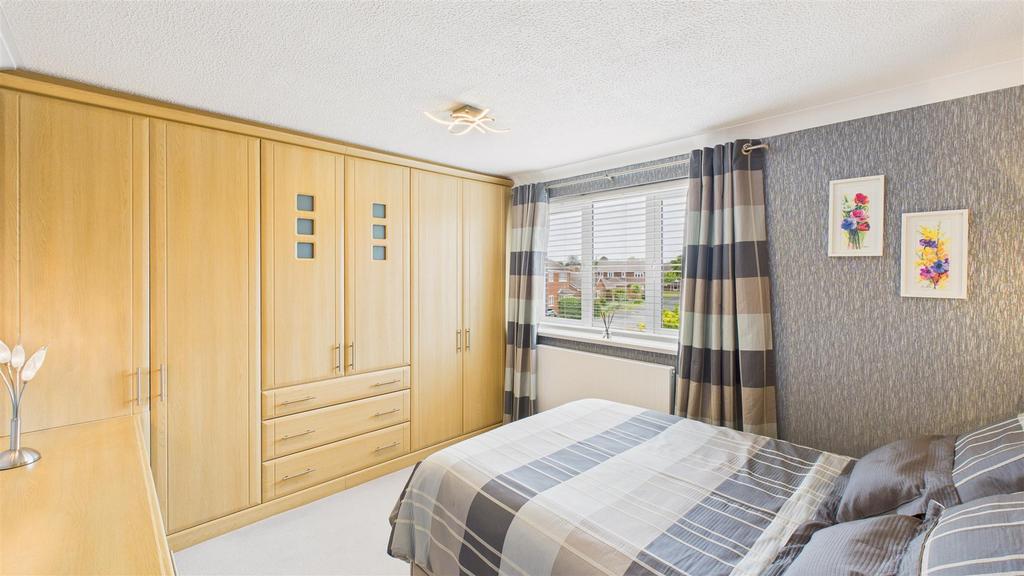 Bedroom 2 (rear)