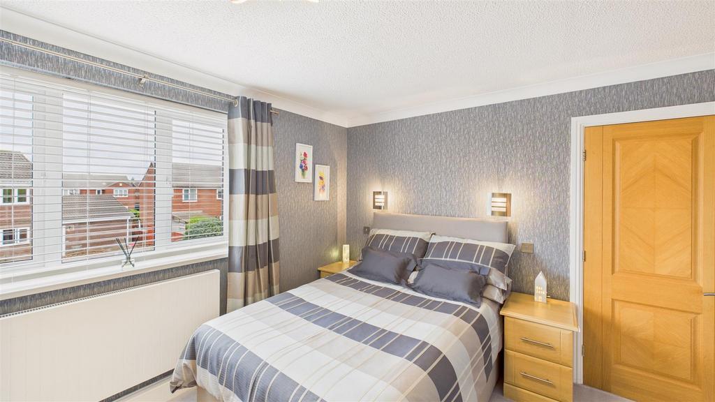 Bedroom 2 (rear)