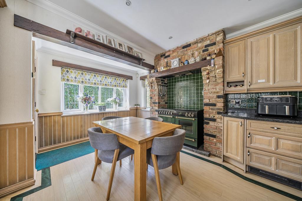 Kitchen/Dining