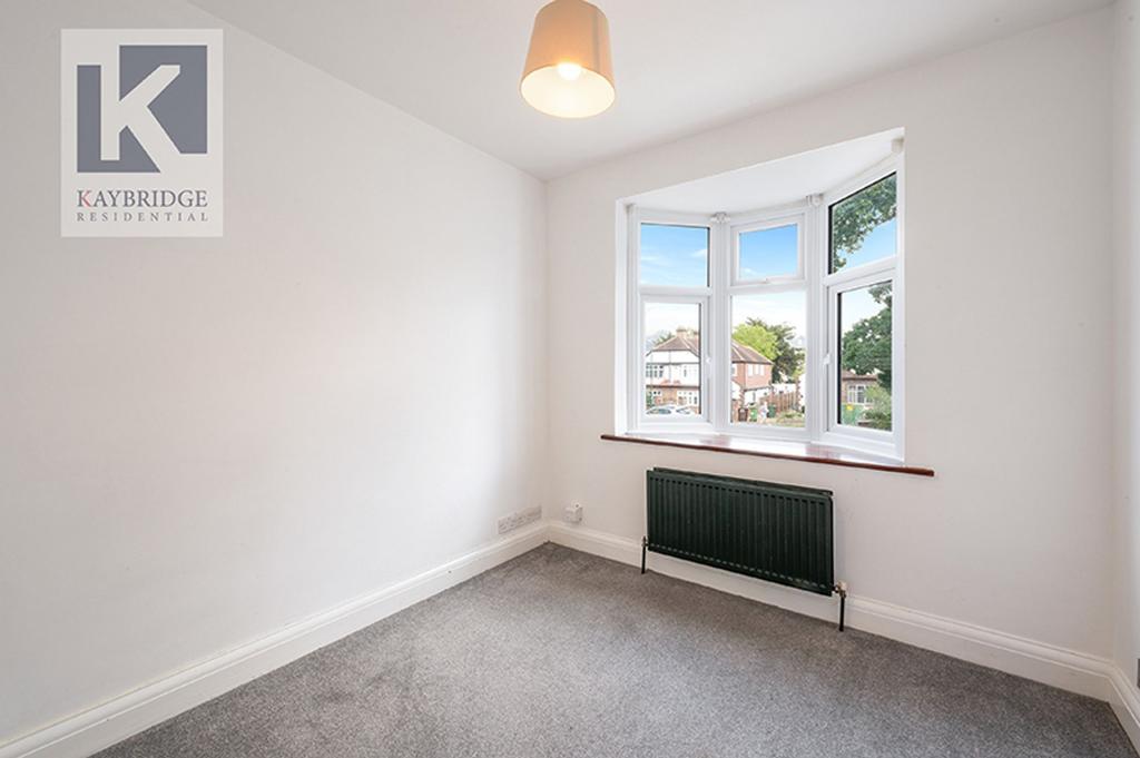 Oaks Avenue, Worcester Park - KT4 8 XG