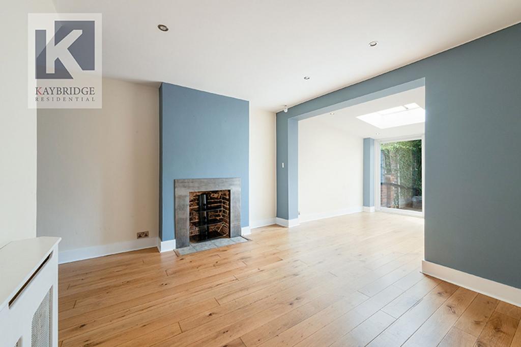 Oaks Avenue, Worcester Park - KT4 8 XG