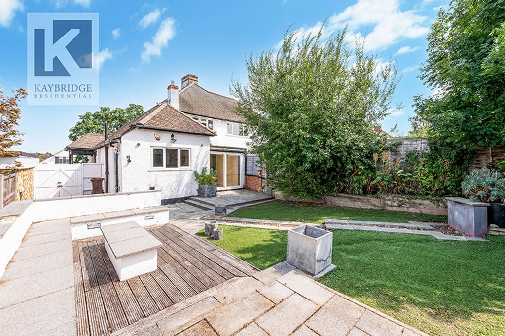Oaks Avenue, Worcester Park - KT4 8 XG