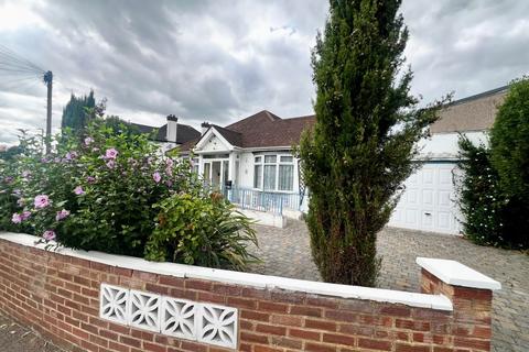 13 Martin Dene, Bexleyheath, DA6 8NA