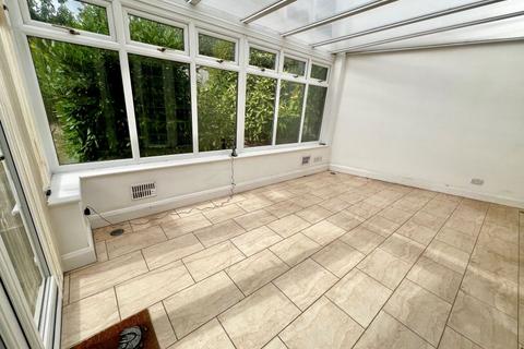 13 Martin Dene, Bexleyheath, DA6 8NA