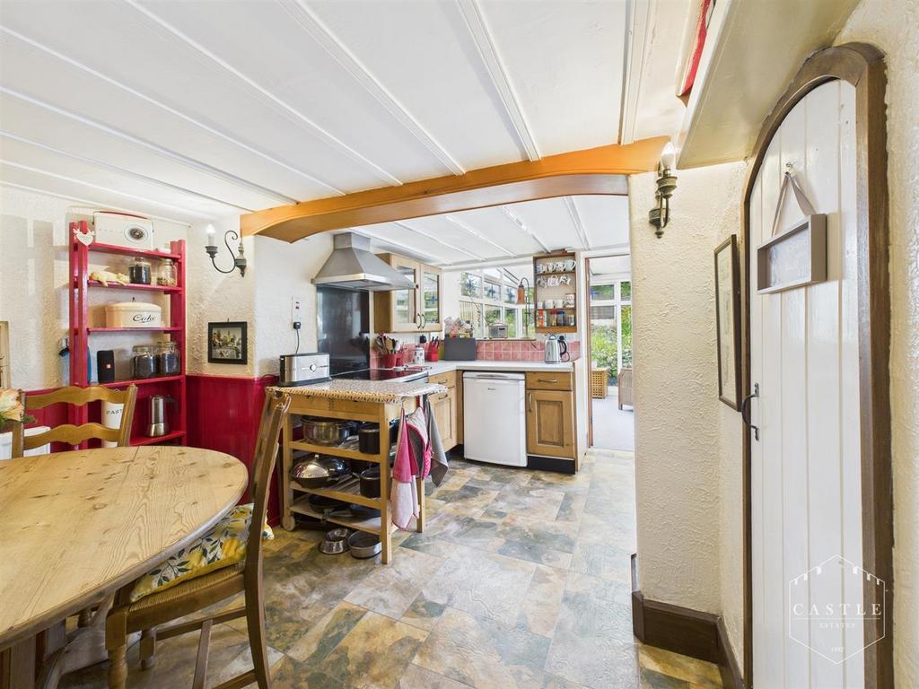 Dining kitchen